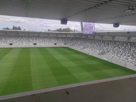 Hrát se bude! Stadion v Hradci má kolaudaci, první zápas vyprodán