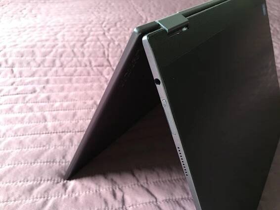 Yoga A12: notebook s Androidem (recenze)