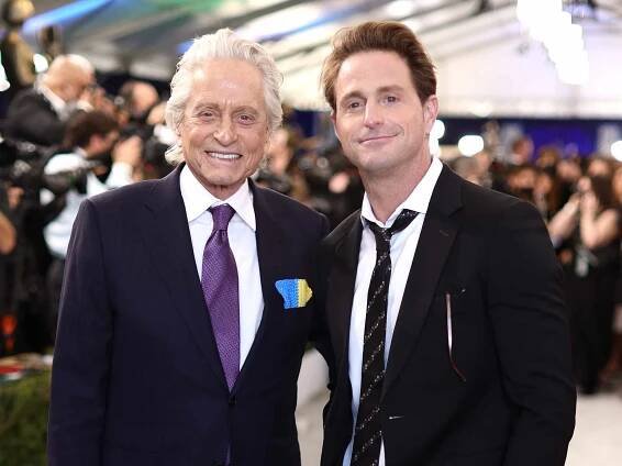 Michael Douglas and Cameron Douglas attend the 28th Screen Actors Guild Awards at Barker Hangar on February 27, 2022 in Santa Monica, California