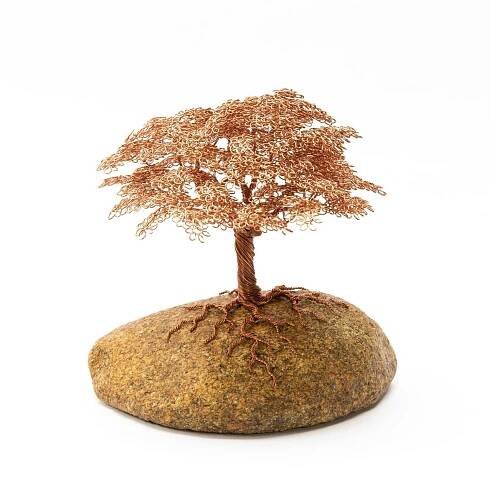 The perfect wedding gift 🌲✨
.
This copper wire bonsai tree sculpture was a gift to two of my good friends. It’s shaped after a Bodhi Tree, a sacred fig tree that Buddha is said to have attained enlightenment under.
.
Creating this piece was so