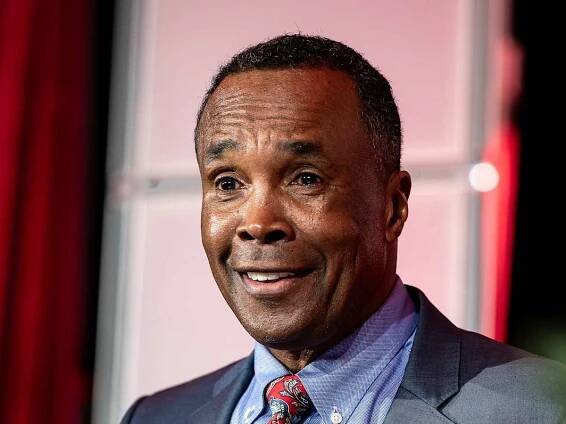 Sugar Ray Leonard Sends 4-Word Verdict on Floyd Mayweather, Roy Jones Jr Beef