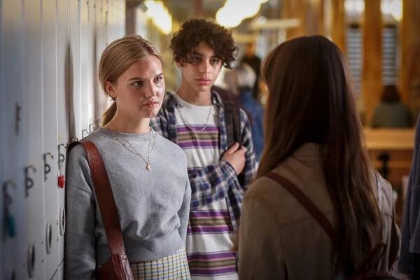 Romantika pro teenagery: Švédský film JJ+E vypráví o mladé lásce, která čelí všemožným komplikacím - Netflixer