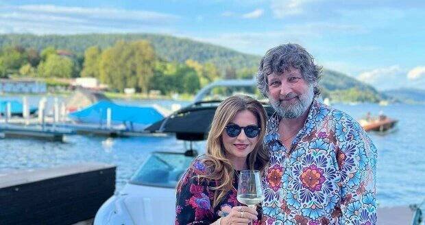 Dana Morávková s manželem najezdili na dovolené v Rakousku přes 400 km na kolech, také tam Dana oslavila narozeniny.