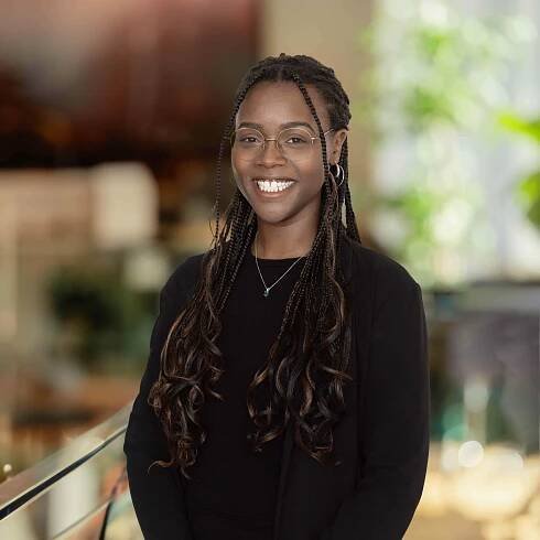Headshot for Emani Shelton