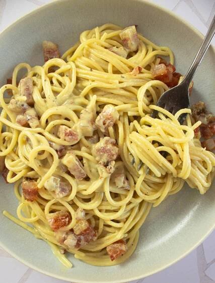 Pasta alla carbonara vegana –