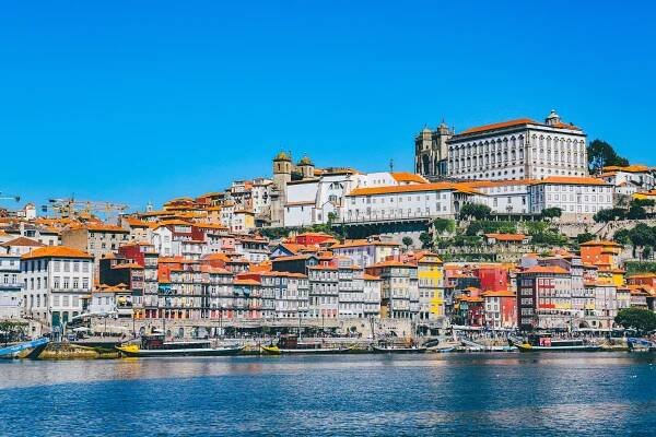 Non-stop flights from Bucharest to Porto, Portugal from €47