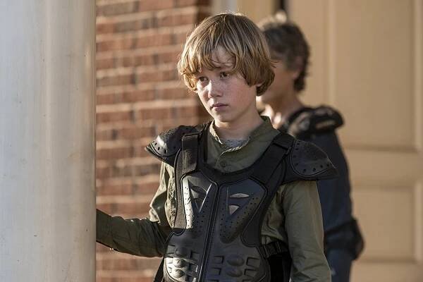 Macsen Lintz - Walking Dead - Cesta do zatratenia - Z filmu