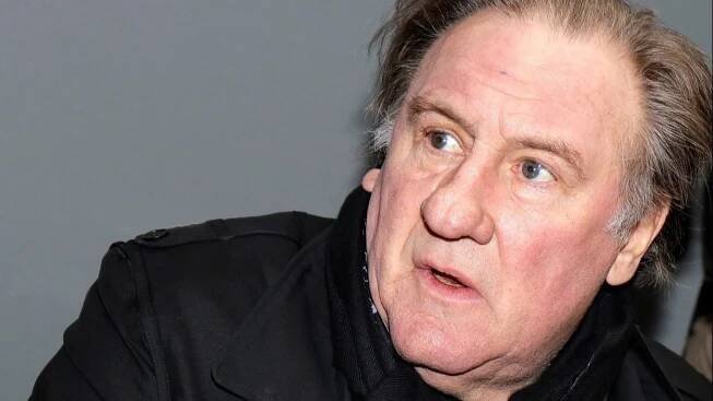 Gérard Depardieu byl odsouzen za sexuální napadení dvou žen. Dostal podmínku