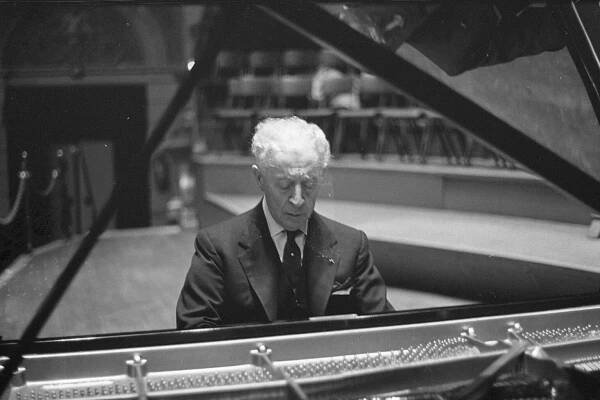 Slávny klavirista Arthur Rubinstein miloval život a doprial si všetko, čo mal rád