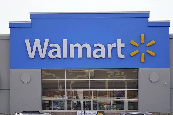 Umělá inteligence nahrazuje už i nákupčí. S revolucí začal řetězec Walmart