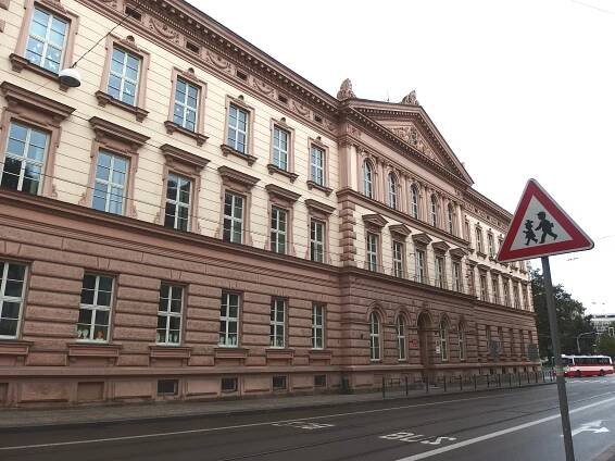 Soubor:Brno, ZŠ Husova.JPG