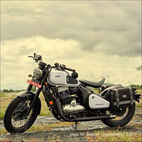 Nová Jawa 42 Bobber: Víc než jen barevný Pérák | Motorkáři.cz