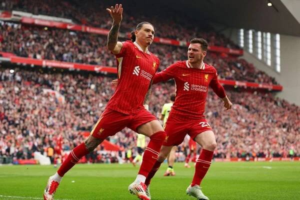 Liverpool vs Southampton LIVE: Premier League result as Salah makes more history and Reds go 16 points clear | The Independent