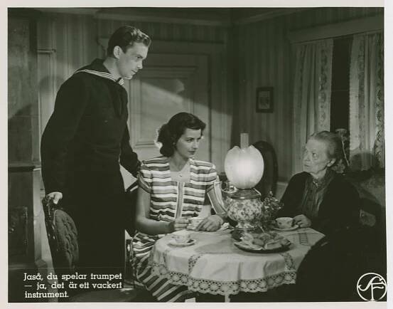 Birger Malmsten, Eva Stiberg, Hilda Borgström - Eva - Fotosky