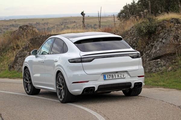 Porsche Cayenne Coupe 6