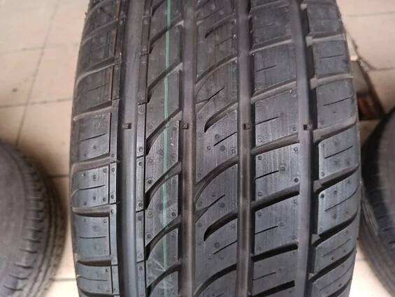 GISLAVED Ultra speed 215/55 R16 | Levné pneu Havířov