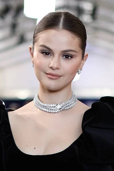 Selena Gomez Got Butter Nails for Spring 2024 — See Photos