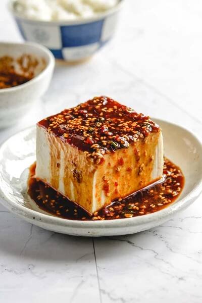 Cold Tofu with Spicy Chili Sauce - Okonomi Kitchen