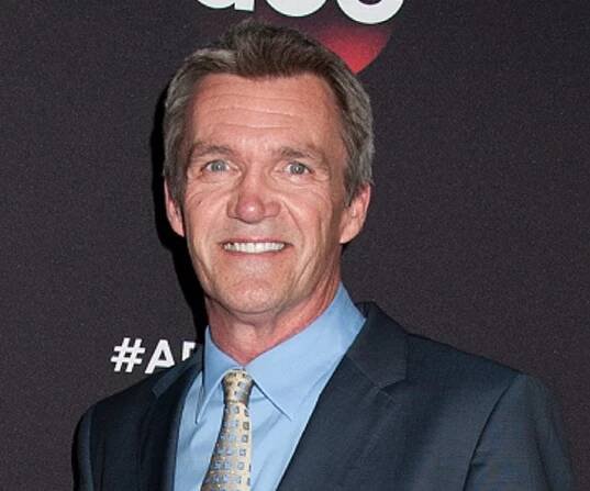 Neil Flynn Biography - Facts, Childhood, Family Life & Achievements