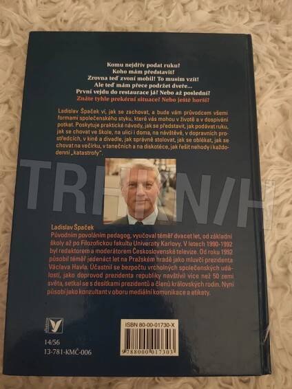 Kniha Slon v porcelánu, aneb, Jak se neztratit v labyrintu etikety - Trh knih - online antikvariát