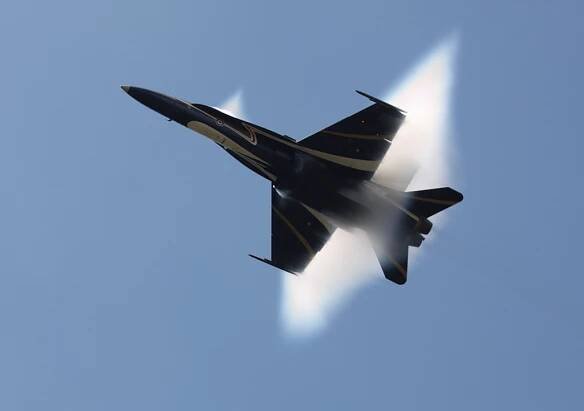 McDonnell Douglas CF-18 Hornet | Military Wiki | Fandom