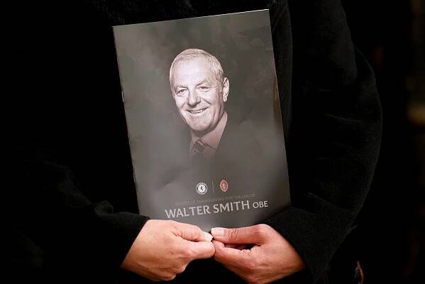 Walter Smith taught Cristiano Ronaldo to pass, says Sir Alex Ferguson