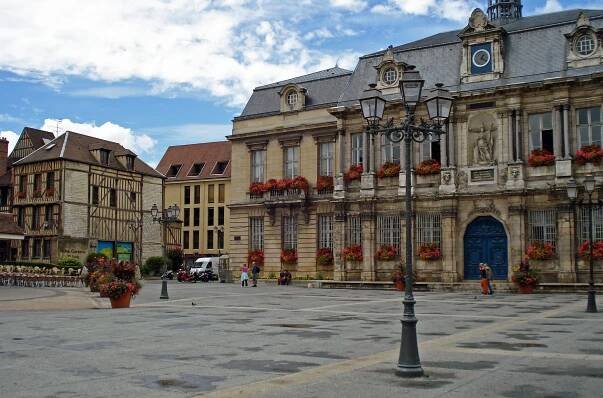 Troyes