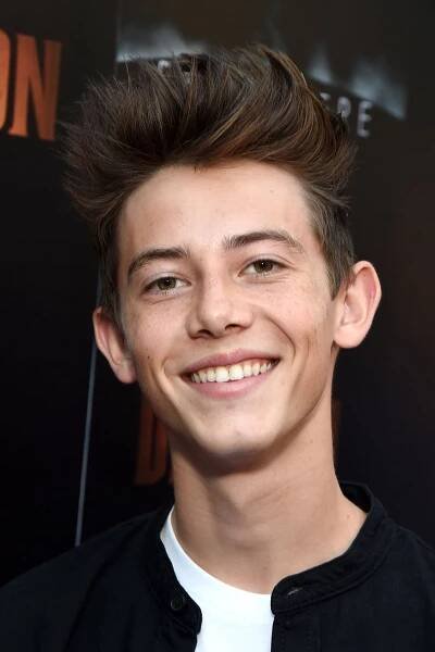 Hollywood's Top 30 Stars Under Age 18