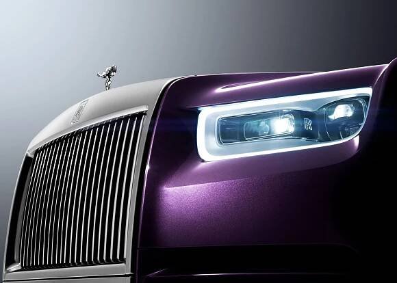 Foto: Na nový Rolls-Royce Phantom se čekalo 14 let. Přepychovou limuzínu ozdobí i 3D tisk