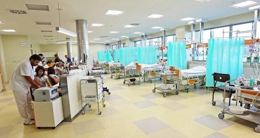 Soubor:Nemocnice Jihlava - JIP.jpg – Wikipedie