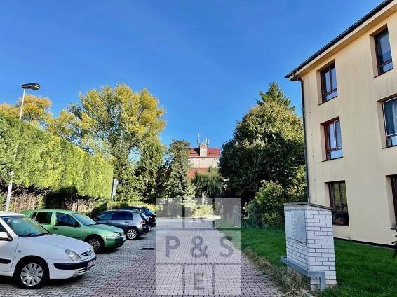 Pronájem Byt 1+kk, Jarní, Hostivice, okres Praha-západ