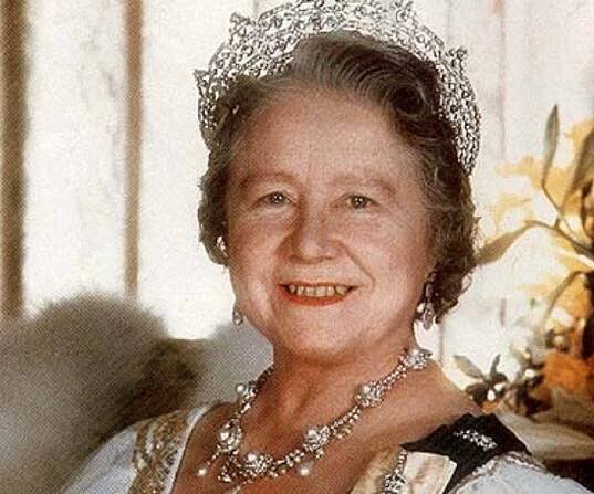 Elizabeth Bowes-Lyon Biography - Facts, Childhood, Family Life & Achievements of British Queen