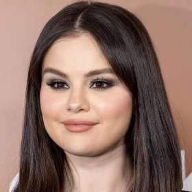 Selena Gomez's Braided Updo Would Look Right at Home in "The Sound of Music" — See Photo