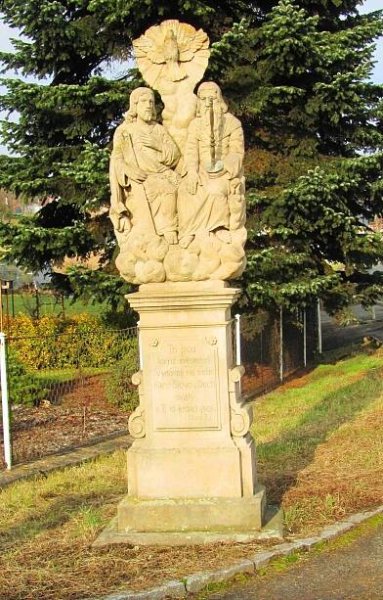 Fotografie - Velký Třebešov čp.63 sousoší Nejsvětější Trojice - 15.01.2020