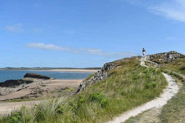 Walking the highlights of the Anglesey Coastal Path - Wanderlust