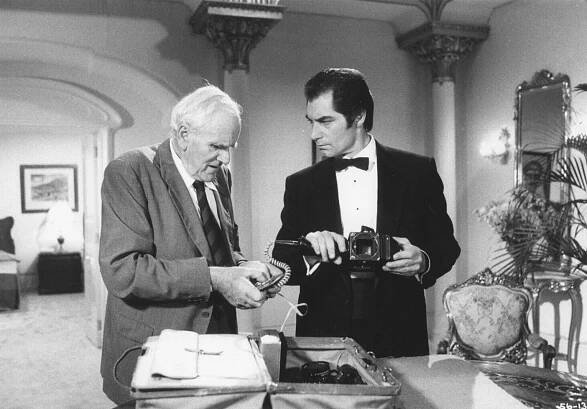 Desmond Llewelyn, Timothy Dalton - Povolenie zabíjať - Z filmu