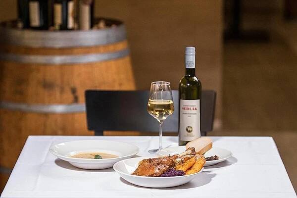 Hotel reSTART, restaurace La Favorita v Jičíně