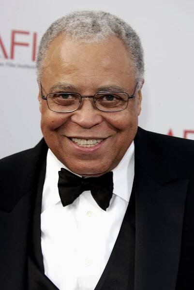 Ve věku 93 let zemřel americký herec James Earl Jones.