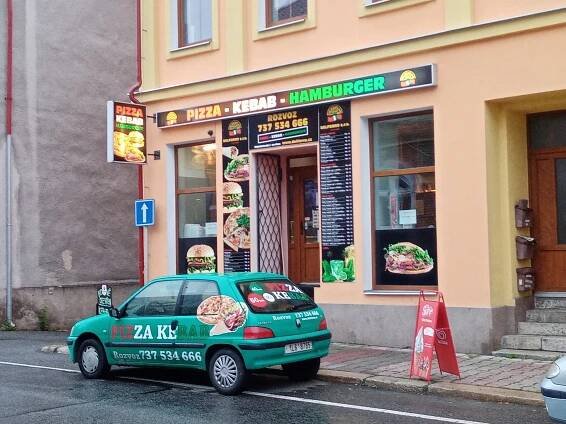Vyberte si podle chuti: jedna lahodná pizza podle výběru s sebou