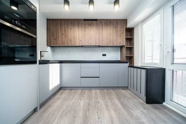 BYT 3+KK, UL. ZELENÁ, OSTRAVA - DESIGNO rekonstrukce