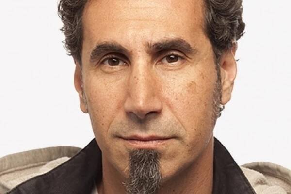 Serj Tankian složil emotivní kompozici ke stému výročí arménské genocidy | Spark Rock Magazine