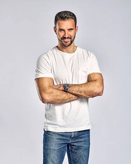 FOTO: Slovenský moderátor Martin Šmahel. – stránka 278