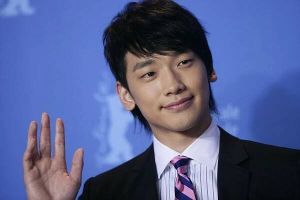 Jung Ji-hoon Net Worth | Celebrity Net Worth