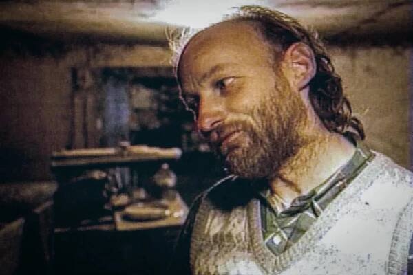 Canadian serial killer Robert Pickton, who brought victims to pig farm, is dead after prison assault