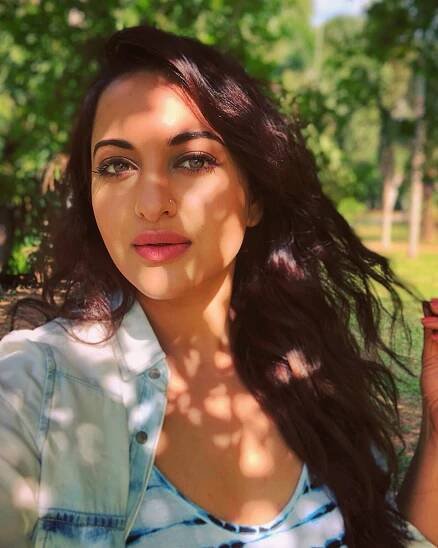 Looking So Hot Pics Of Sonakshi Sinha