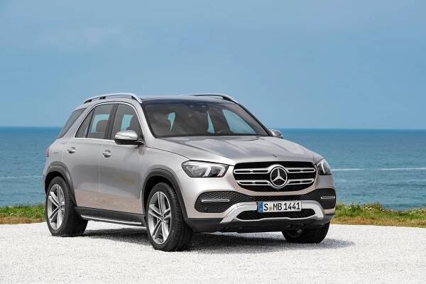 Mercedes-Benz GLE: Podrobné specifikace vozidel & Interaktivní nástroj pro srovnání