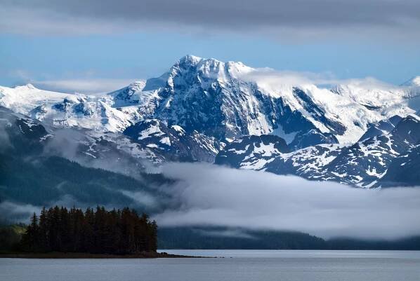 Columbia Peak (Alaska)