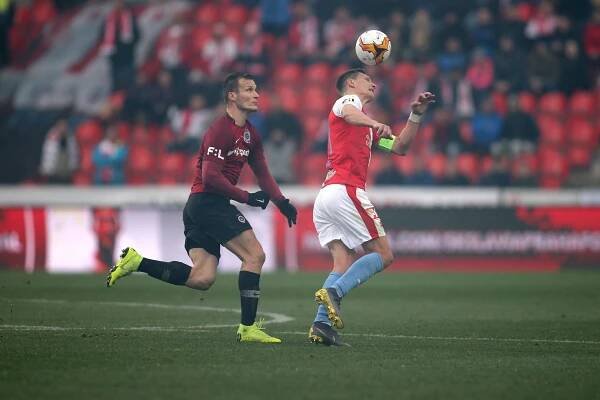 Slávisté klopili hlavy, na výhru nedosáhli. To bylo vypjaté derby pražských S