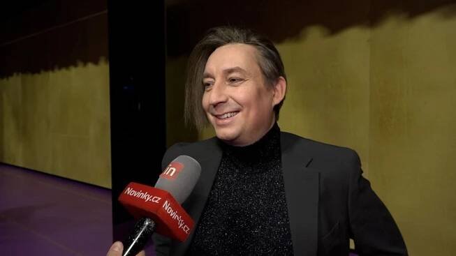 Robert Mikluš si Vánoce užívá i díky pětileté dceři. Letos spolu ozdobí v lese strom pro zvířata - Novinky