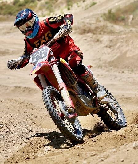 REPORTÁŽ ZÁVODU „SOBOTA V GLENU“: ENZO TEMMERMAN, SHAWN BUSHNELL, KURT NICOLL & GARY JONES SHINE – Motocross Action Magazine